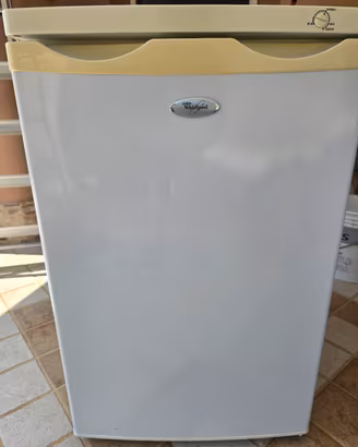 Whirlpool Congelatore a 4 cassetti verticale