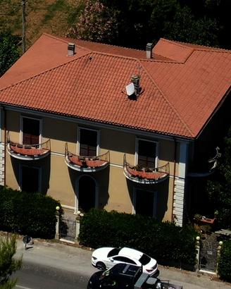 Villa 410mq con Terreno Edificabile 3000mq