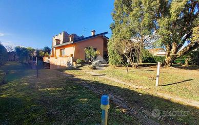 VILLA SINGOLA A ARDEA