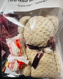 ASCIUGAMANO ORSETTO CON CIOCCOLATINI