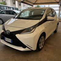 Toyota Aygo 1.0 VVT-i 69 CV 5 porte x-business