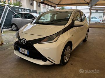 Toyota Aygo 1.0 VVT-i 69 CV 5 porte x-business