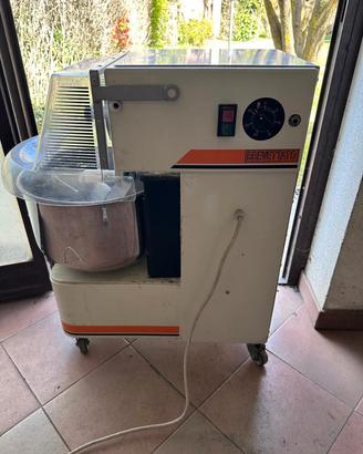 impastatrice a bracci tuffanti professionale 