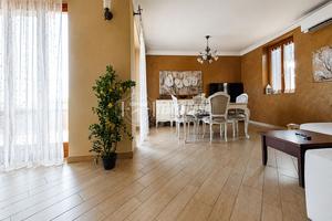 Trilocale con terrazzo, solarium e box di 44 mq