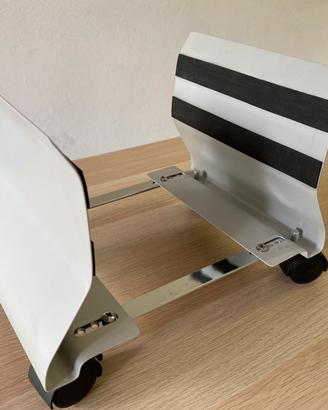 Supporto verticale per PC fisso