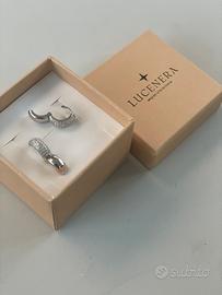 Orecchini a cerchio in argento 925 con zirconi