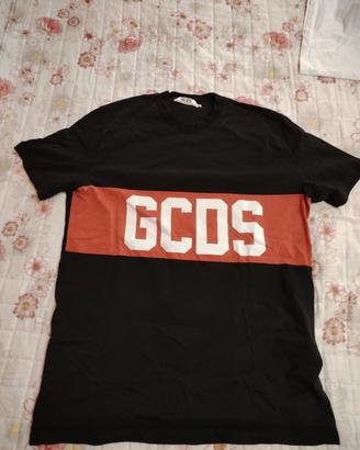 t-shirt gcds