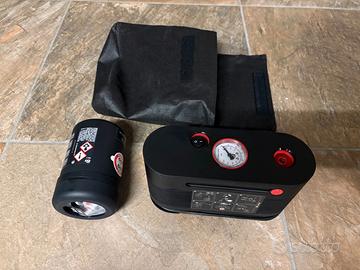 Kit di gonfiaggio e riparazione rapida pneumatici