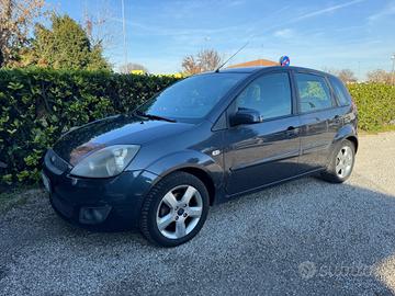 Ford Fiesta 1.2 16V 5p. Ghia - NEOPATENTATI