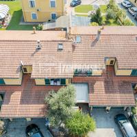 Villetta a Schiera con 3 Camere e 2 Bagni con Giar