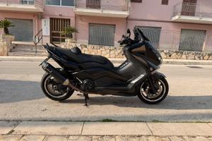 Yamaha tmax 530