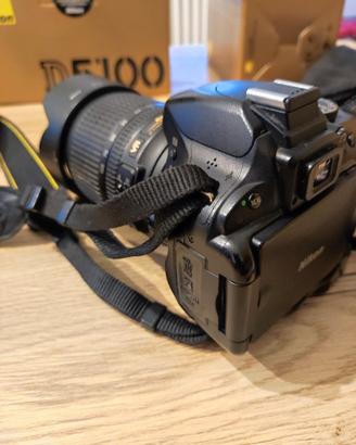 Fotocamera Nikon D5100 + obiettivo 18-105 mm più a