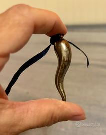 Ciondolo peperoncino portafortuna metallo