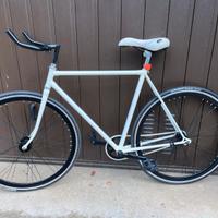 Bici tipo scatto fisso a contropedale legnano