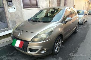 Renault scenic