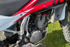 Husqvarna TE 450 –– Valuto permuta enduro 250