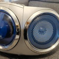 radio.con musica cassette .e CD 