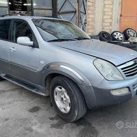 Ricambi Ssangyong Rexton 2.7 XDi 165cv del 2006