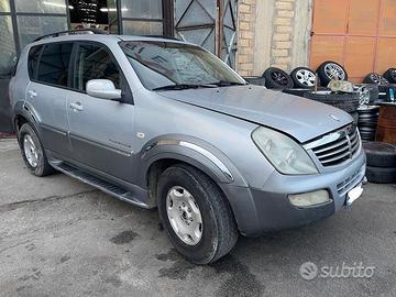 Ricambi Ssangyong Rexton 2.7 XDi 165cv del 2006