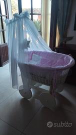 culla in vimini e legno