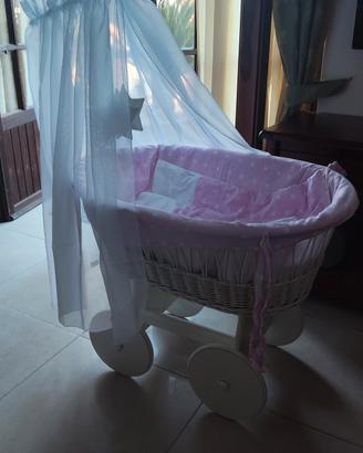 culla in vimini e legno