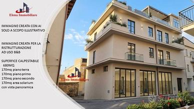 Palazzo / Stabile di 680 m² con più di 5 locali a 