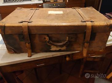 Valigia in cuoio vintage anni 20