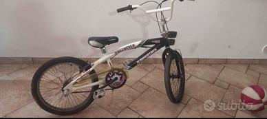 bicicletta BMX