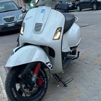 Piaggio Vespa 300 GTS - 2008