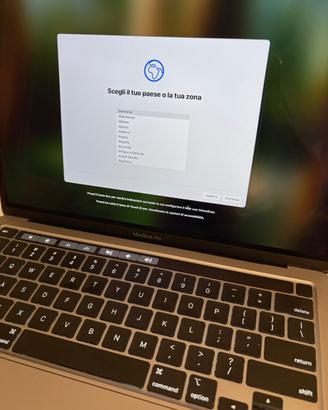 MacBook Pro 2022 m2