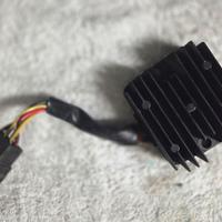 Suzuki DR BIG regolatore di tensione