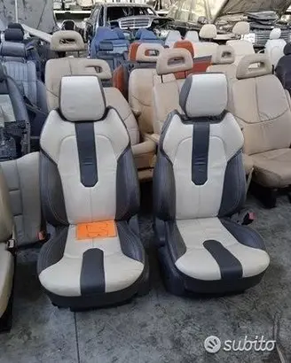 Sedili In Pelle Bicolore Per Range Rover Evoque 3P