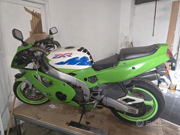 Kawasaki ninja ZXR 400 L