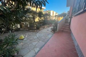 Splendido appartamento con giardino e garage
