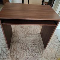 Scrivania ikea piano estraibile