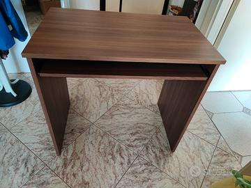 Scrivania ikea piano estraibile