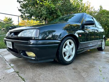 Renault 19 1.8 16V