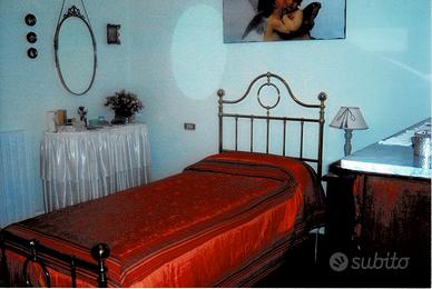 LETTO SINGOLO OTTONE PLACCATO ORO