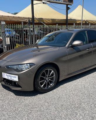 Alfa Romeo Giulia 2.2 Turbodiesel 180 CV Executive
