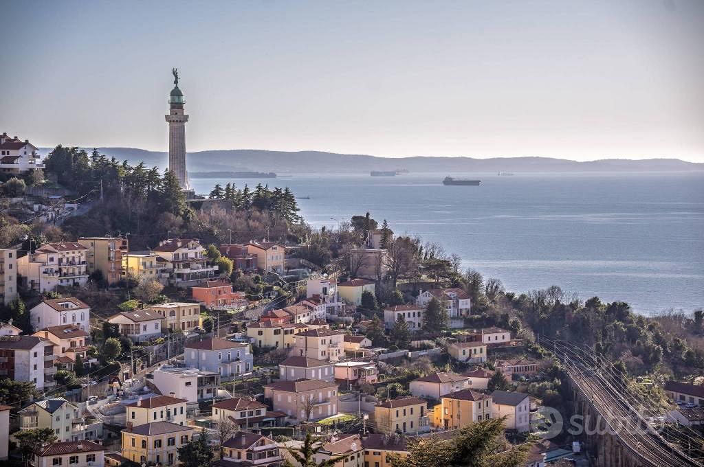 Casa indipendente di 240 m² con 5 locali e box aut