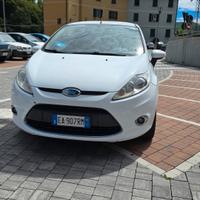 Ford Fiesta 1.4 TDCi 68CV 3 porte Titanium