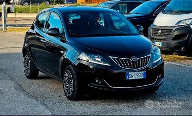 Lancia ypsilon FireFly Hybrid