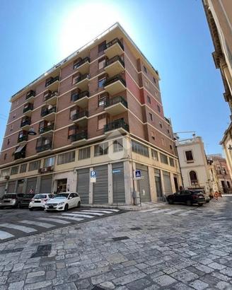 3 LOCALI A BRINDISI