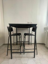 Tavolo alto + 2 sgabelli bar Ikea