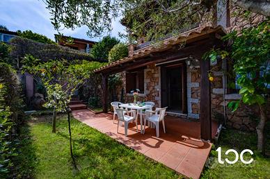 Elegante bifamiliare con vista sul mare e Tavolara