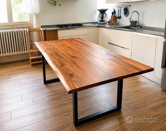 Tavolo in legno