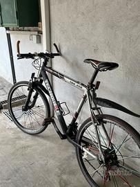 bici da gravel tutta shimano