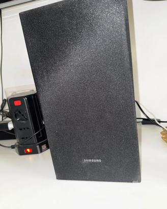 Subwoofer Samsung con soundbar t420