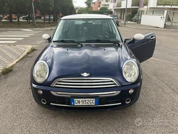 MINI COOPER R50 (MINI ONE)