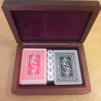 Box carte da gioco e dadi da gioco